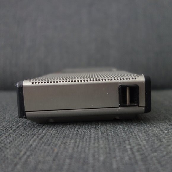 Vintage Sony SRF-A100 AM FM Battery Powered Radio - Picture 10 of 16